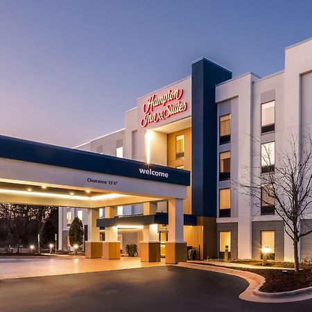 Hampton Inn & Suites Wilson I-95 Eksteriør billede