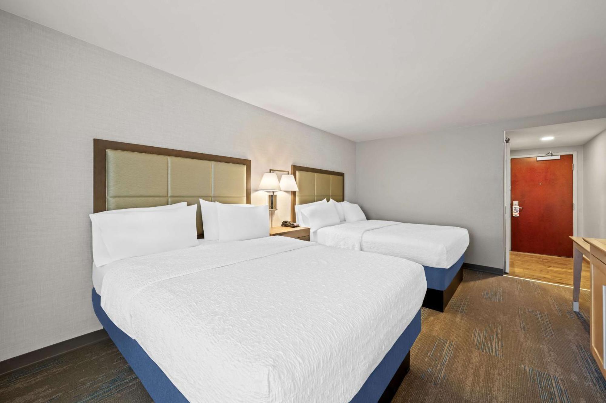 Hampton Inn & Suites Wilson I-95 Eksteriør billede