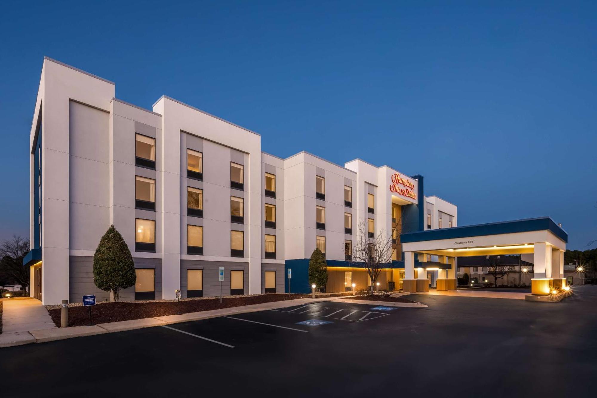 Hampton Inn & Suites Wilson I-95 Eksteriør billede